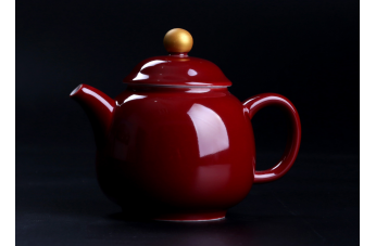 霁红茶壶